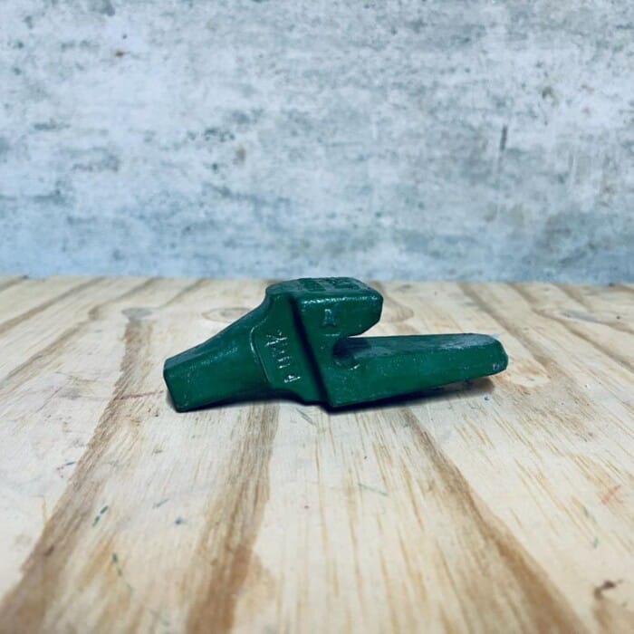 ADAPTOR 833-V13 UTILAJE DE CONSTRUCȚII