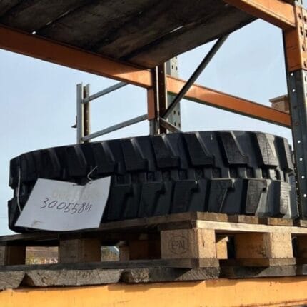 ȘENILĂ CAUCIUC 300x55x84K YANMAR VIO33